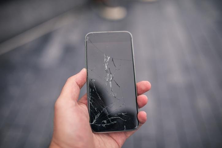 O seguro de celular pode salvar seu celular com a tela trincada