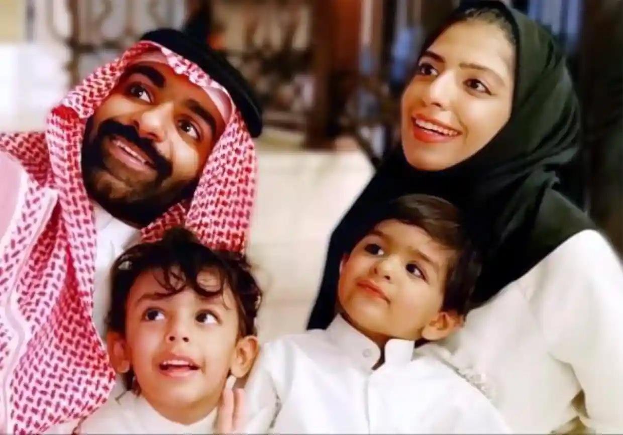 Salma al-Shehab com sua família. (Fonte: ESOHR/Divulgação.)