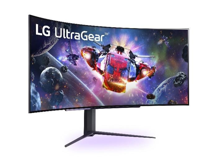 UltraGear 45GR95QE é um dos primeiros monitores do mercado com tela OLED de curvatura 800R