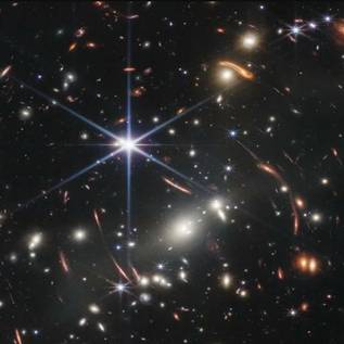 Imagem de Foto feita pelo Telescópio James Webb é usada em malware