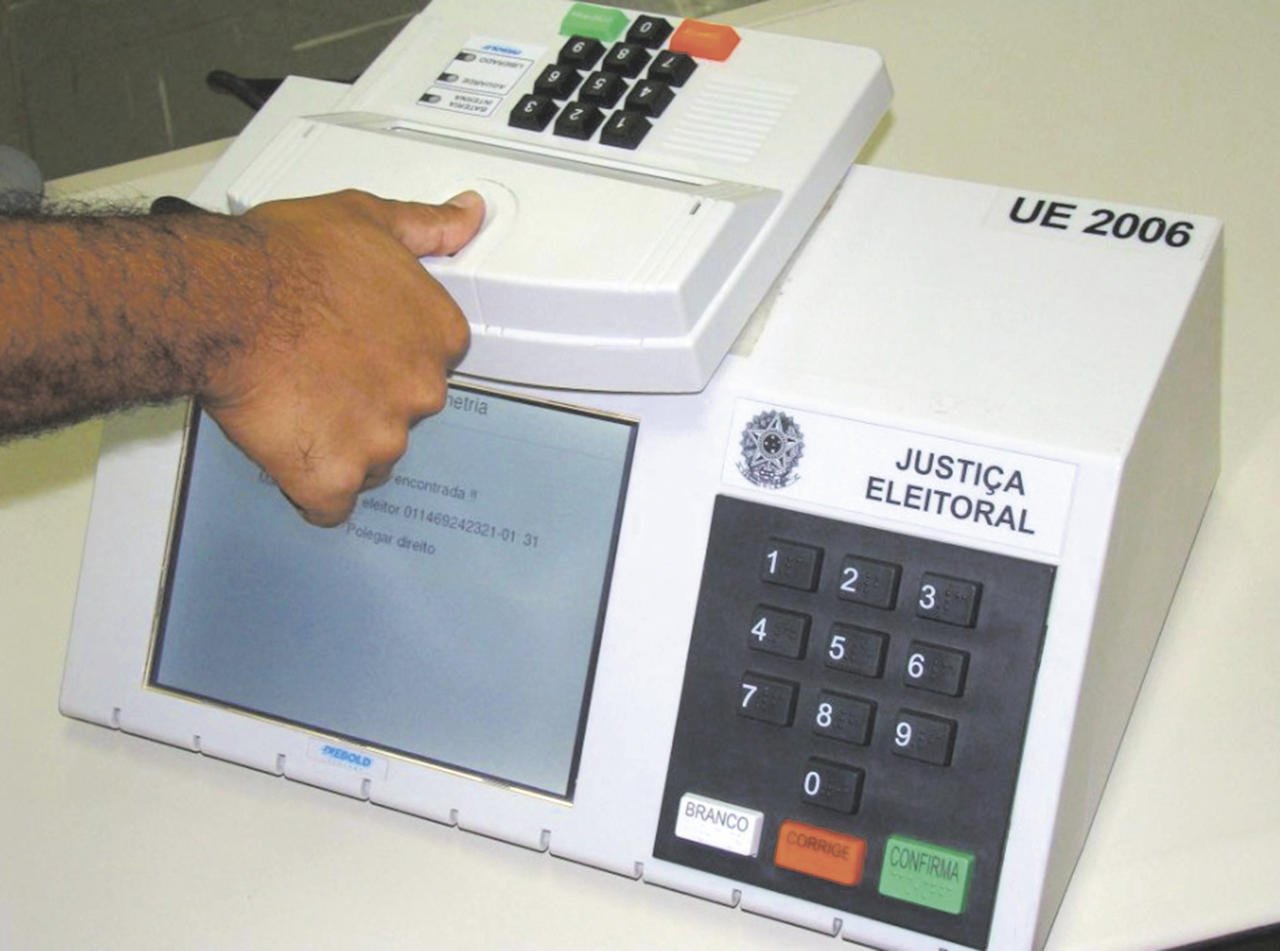 Quem Criou A Urna Eletrônica? Veja A História Do Aparelho De Votação ...