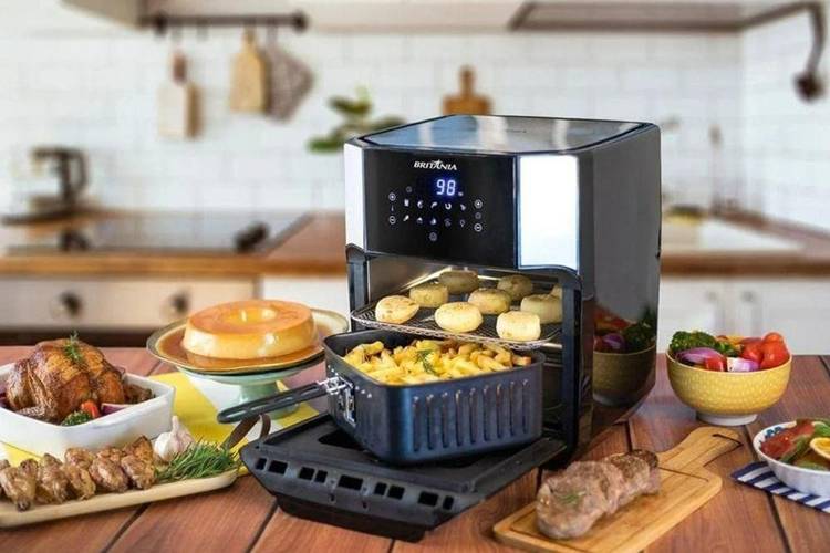 Uma Air Fryer pode ser usada para diversos preparos de alimentos.