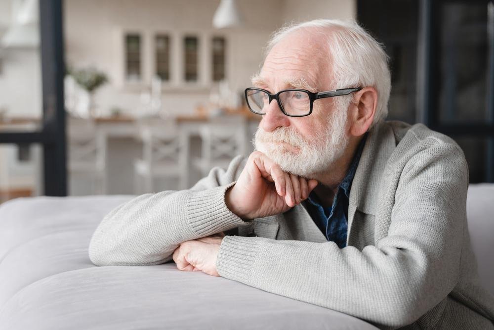 Estudo mostra que com algumas proteínas do sangue é possível identificar idosos que sofrem de depressão (Fonte: Shutterstock)