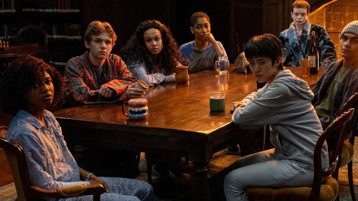 Netflix libera trailer de nova série de terror 'O clube da meia-noite