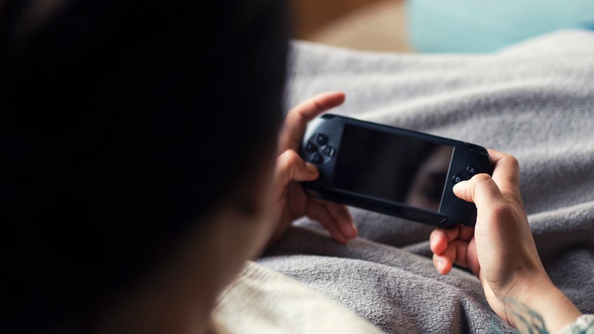Nintendo Switch vs celular gamer: qual a melhor opção para videogame  portátil? - Promobit
