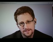 Edward Snowden recebe cidadania russa do presidente Vladimir Putin