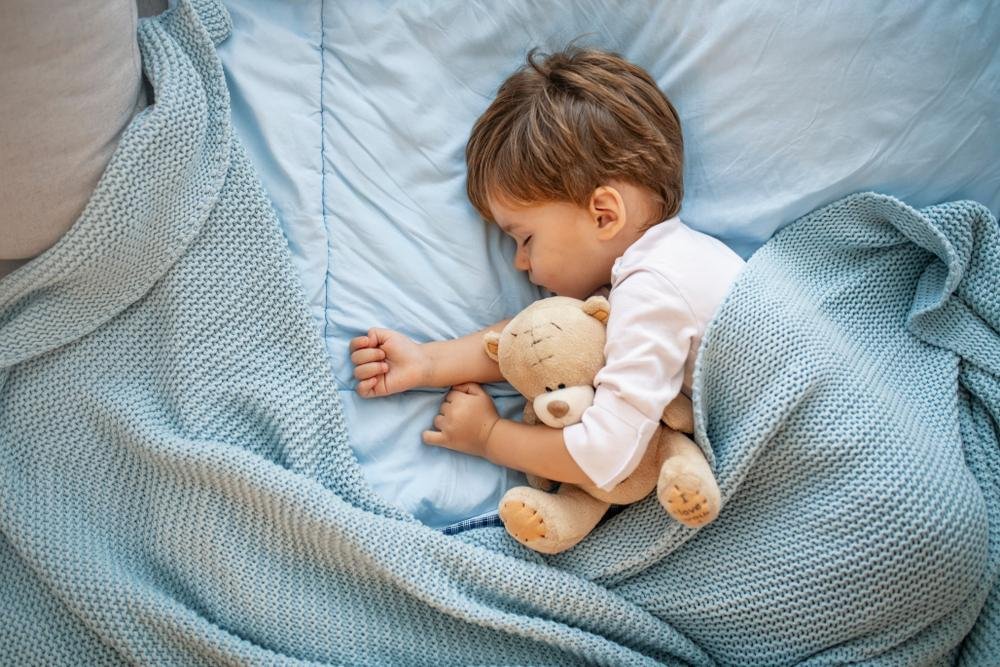 Crianças e adolescentes se desenvolvem dormindo (Fonte: Shutterstock)