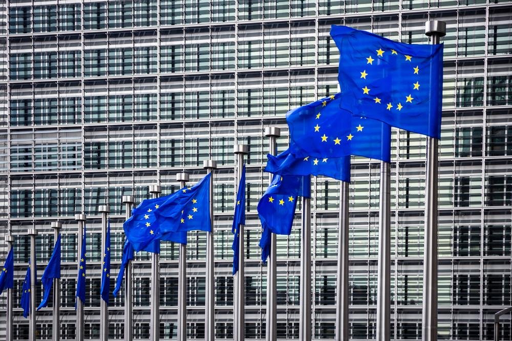 A proposta de alteração para facilitar processos contra inteligências artificiais modifica regras de 1985 da União Europeia.