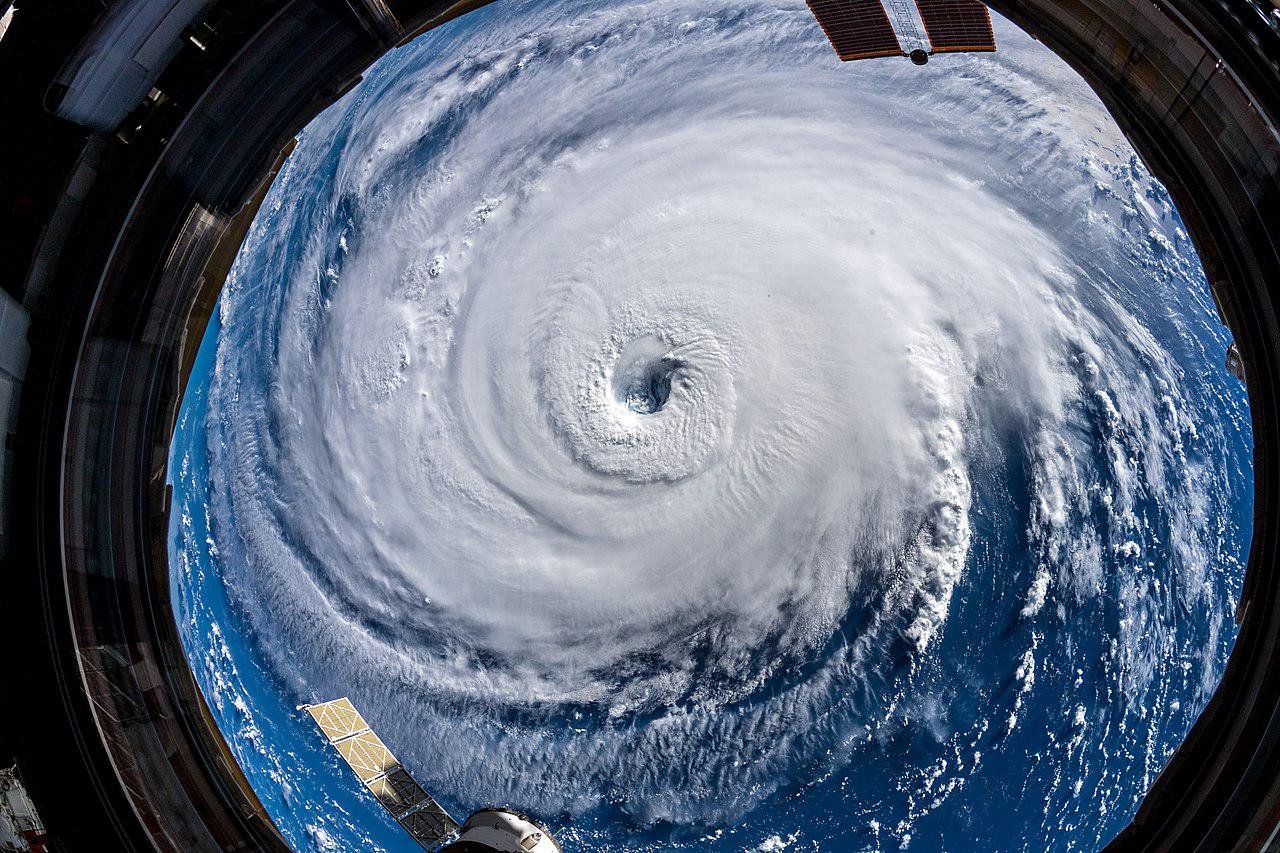 Os nomes dos furacões são definidos por uma organização internacional (Fonte: Wikimedia Commons/Astro_Alex)
