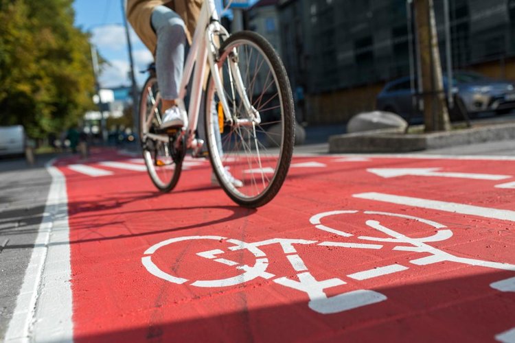 É possível emagrecer pedalando (Fonte: Shutterstock)