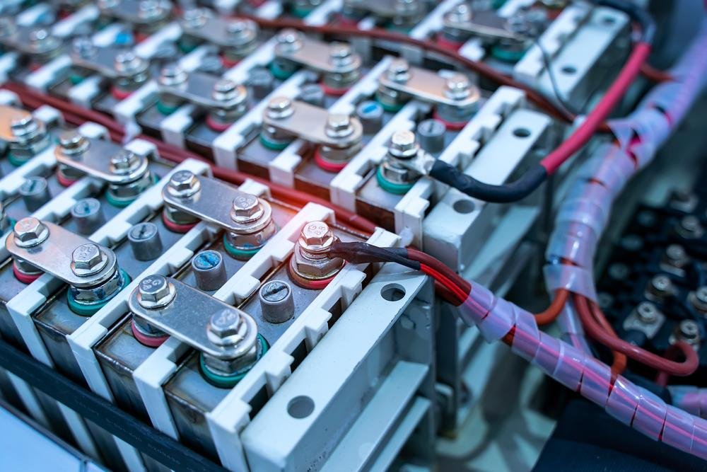 Com maior poder de performance, as baterias de íon lítio são as mais desejadas do mercado (Fonte: Shutterstock)