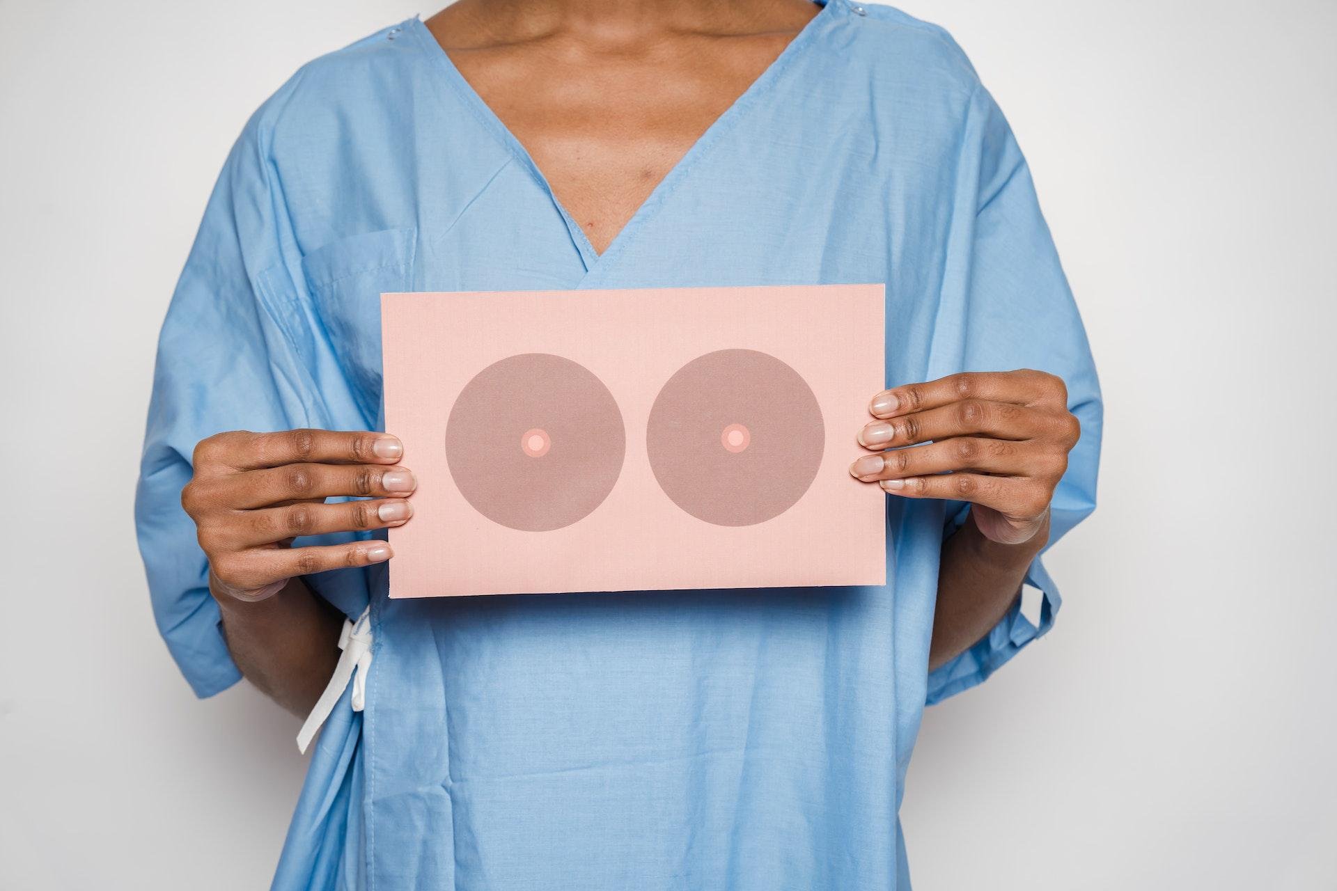 O mês de outubro é dedicado aos esforços de conscientização sobre o câncer de mama (Fonte: Pexels/Klaus Nielsen)