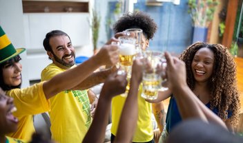 Como gelar cerveja rápido? Dicas para não passar aperto nos jogos da Copa