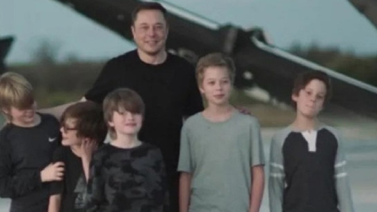 Tosca Musk, irmã de Elon, é dona de 'Netflix erótico' - Estadão