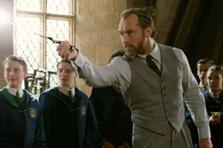 Jude Law como Dumbledore