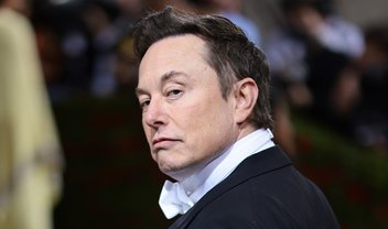 Elon Musk acaba com conselho do Twitter e se torna diretor único