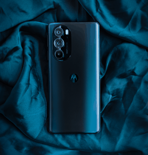 Novo telefone da Motorola tem visual diferente do Edge 30 Pro.