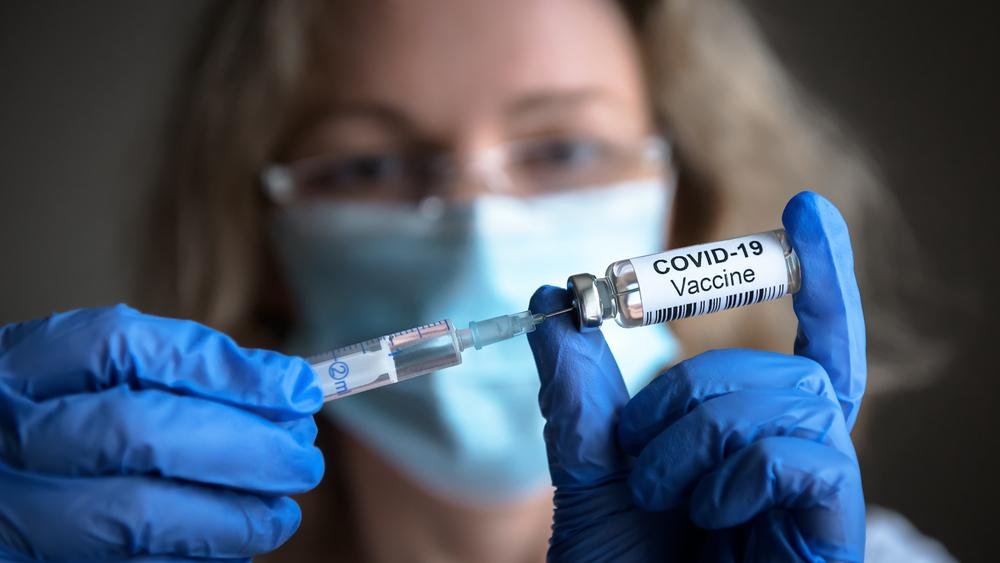 O imunizante da Pfizer contra covid-19 é uma das opções disponíveis no Brasil.