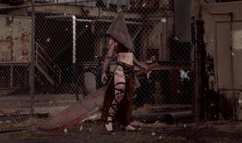 Silent Hill: cosplay de Pyramid Head é facada no coração