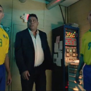 Imagem de Comercial da Nike cria 'multiverso' do futebol e viraliza nas redes