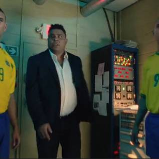 Imagem de Comercial da Nike cria 'multiverso' do futebol e viraliza nas redes