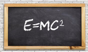 Você sabe o significado da equação mais famosa de Albert Einstein?