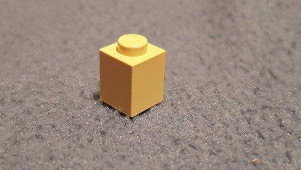 Uma simples peça 1x1 de LEGO pode causar uma dor insuportável