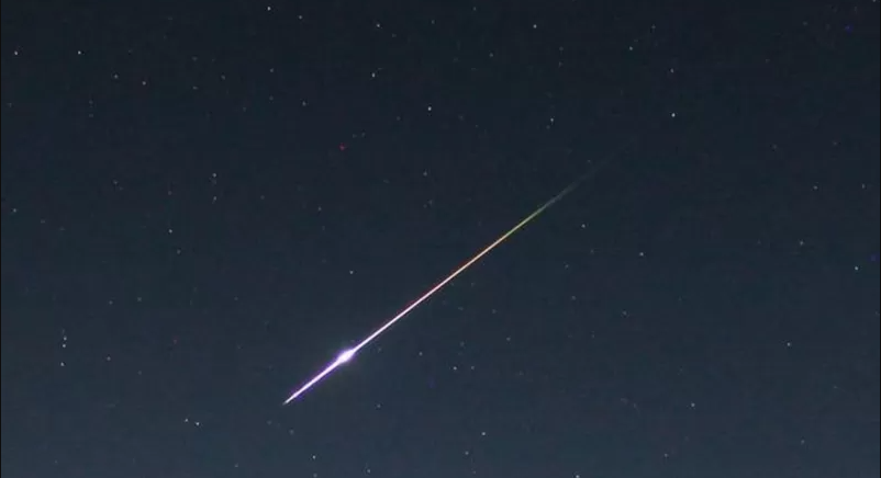 Captura de imagem do meteoro divulgado por Mary McIntyre.