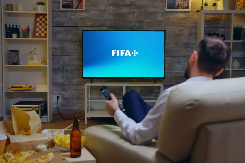 FIFA+ na Smart TV: como usar o streaming da Copa na televisão? - TecMundo