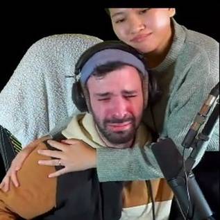 Imagem de Streamer chora após terminar série Soulsborne sem tomar dano