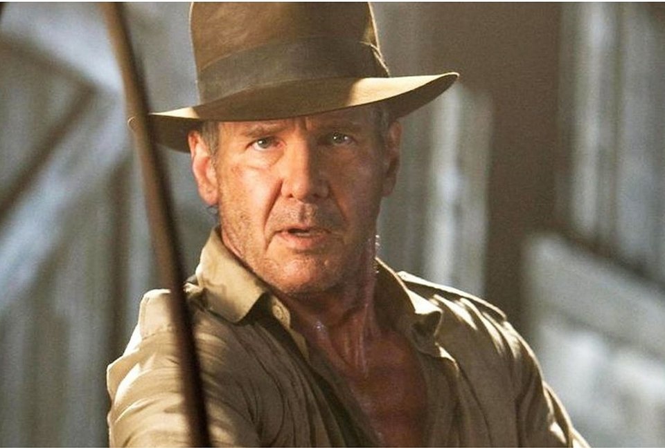 Harrison Ford vivendo Indiana Jones. O quinto filme da franquia será o último do ator.