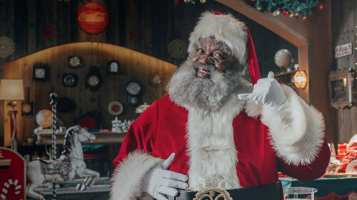 Como fazer um caminhão de Natal da Coca-Cola usando latinhas e