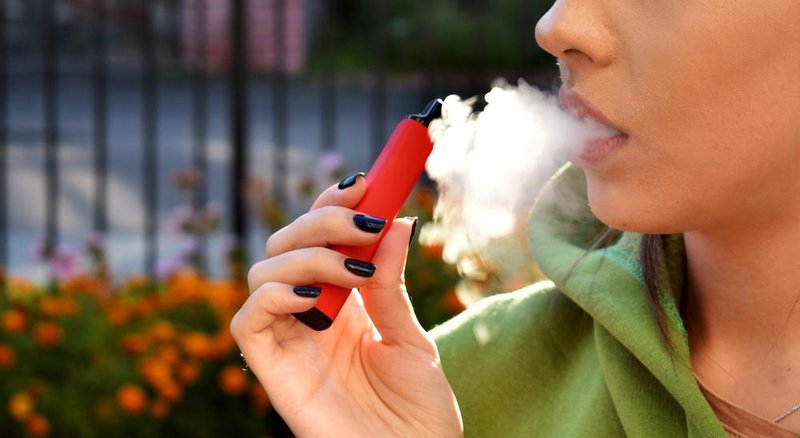 Segundo o Centro de Controle e Prevenção de Doenças dos Estados Unidos (CDC), 9,1 milhões de adultos e 2 milhões de adolescentes norte-americanos usam vape de nicotina.