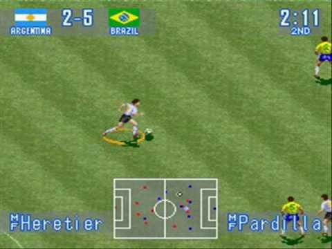 Jogo queridinho dos brasileiros, International Superstar Soccer misturava gráficos de ponta com a atmosfera e gameplay mais imersivos da época. Um show de cores!