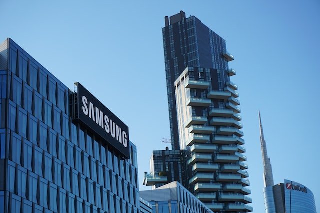 A Samsung já conta com uma carteira segura para usuários de seus smartphones.