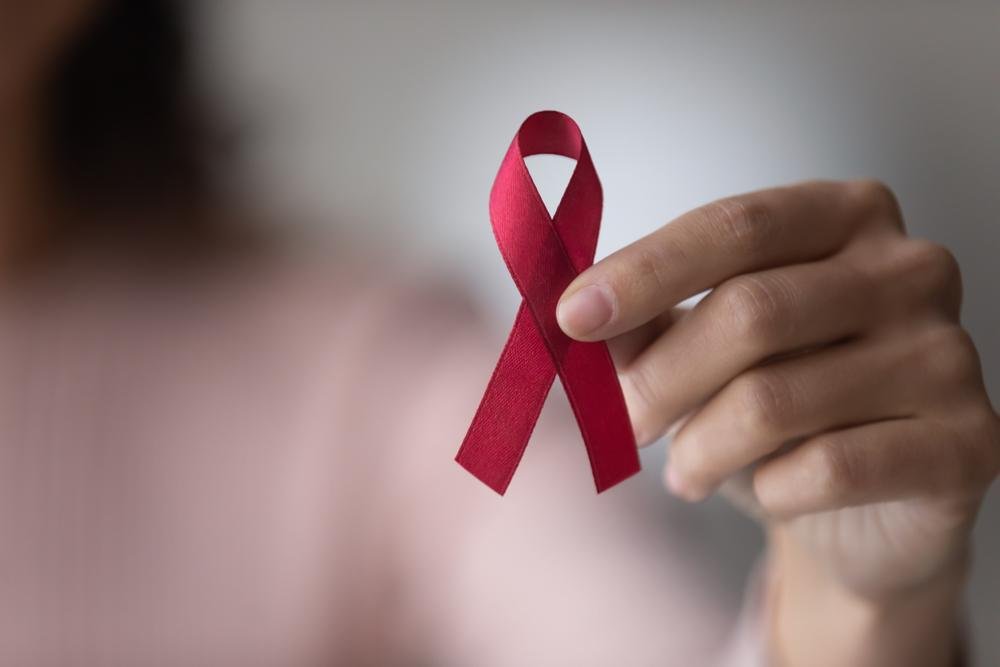 Em 1º de dezembro é comemorado o dia mundial do combate à AIDS