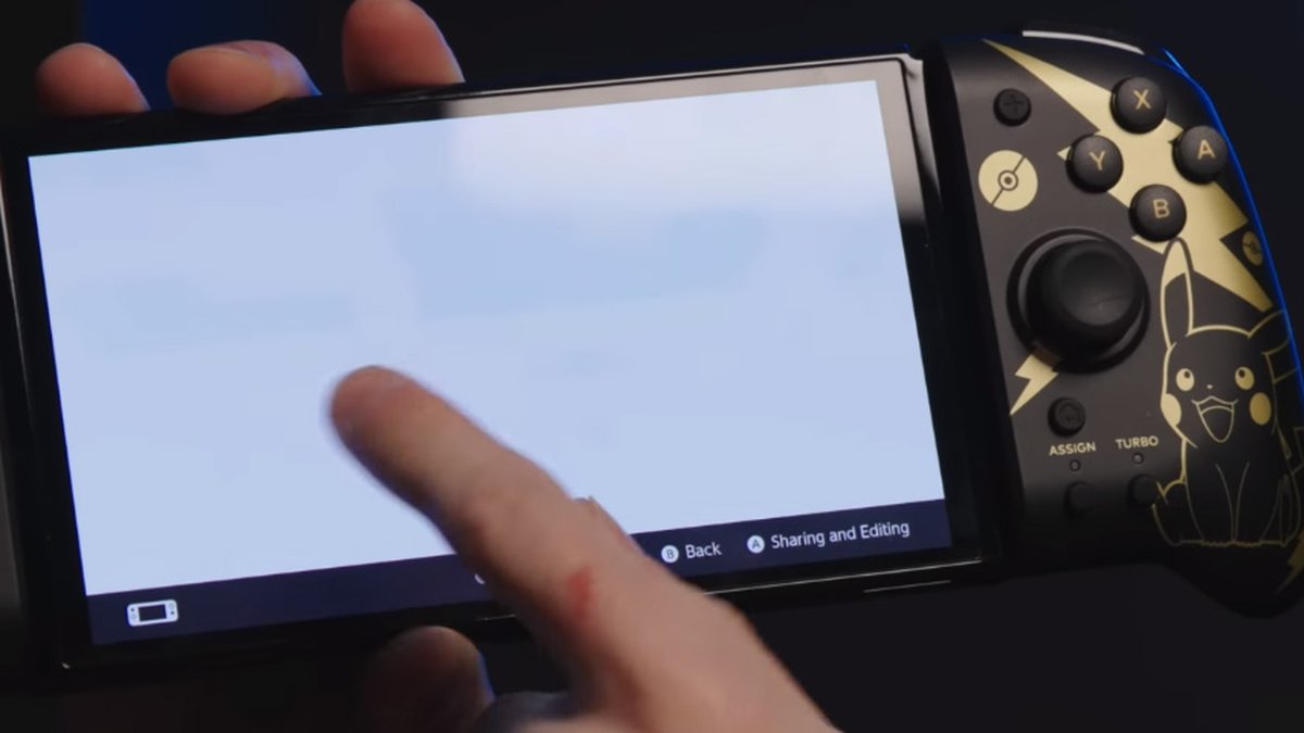 Nintendo Switch OLED é mantido ligado por 2 anos; resultado choca