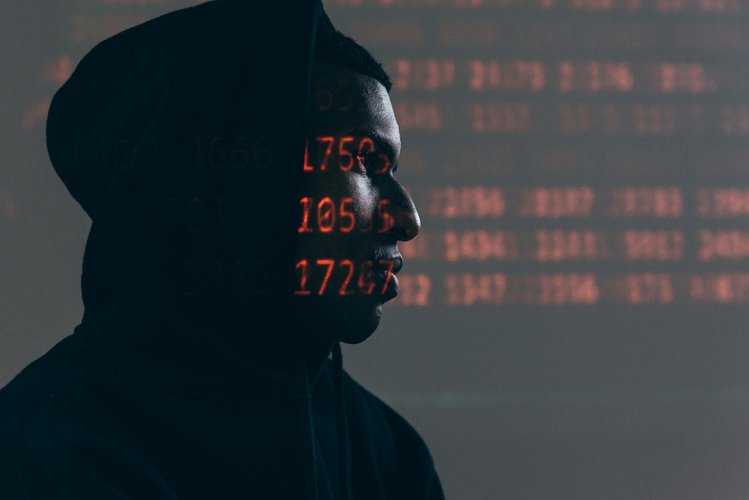 O biohacking nasce do encontro da filosofia hacker com a biologia (Fonte: Pexels/Mati Mango)