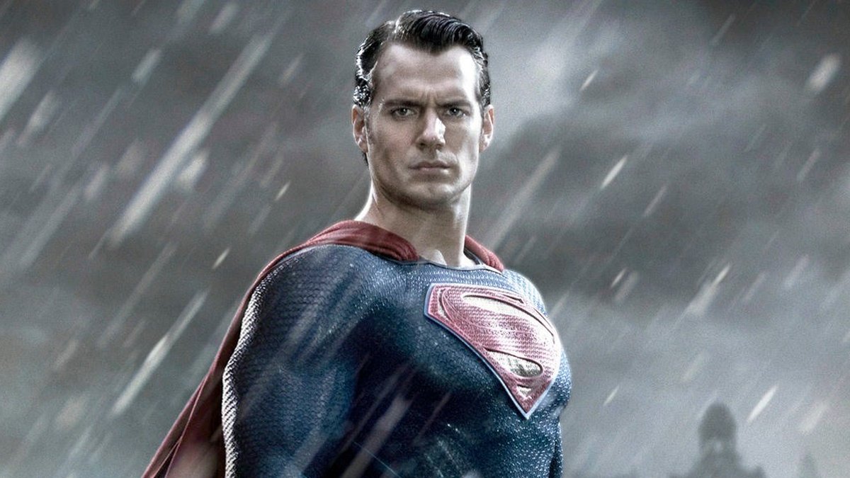 Henry Cavill filmou cenas como Superman para 'Adão Negro