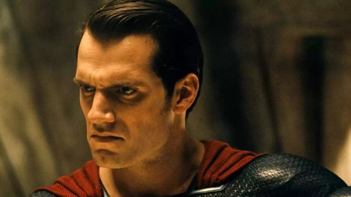 Henry Cavill oficializa retorno de Superman