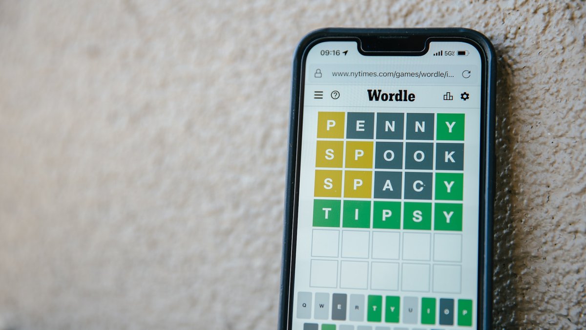 Wordle: como jogo criado para namorada virou febre e ganhou versões em mais  de 70 línguas - BBC News Brasil
