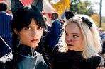 Imagem de Wandinha: Jenna Ortega acerta Emma Myers em erro de gravação; veja!