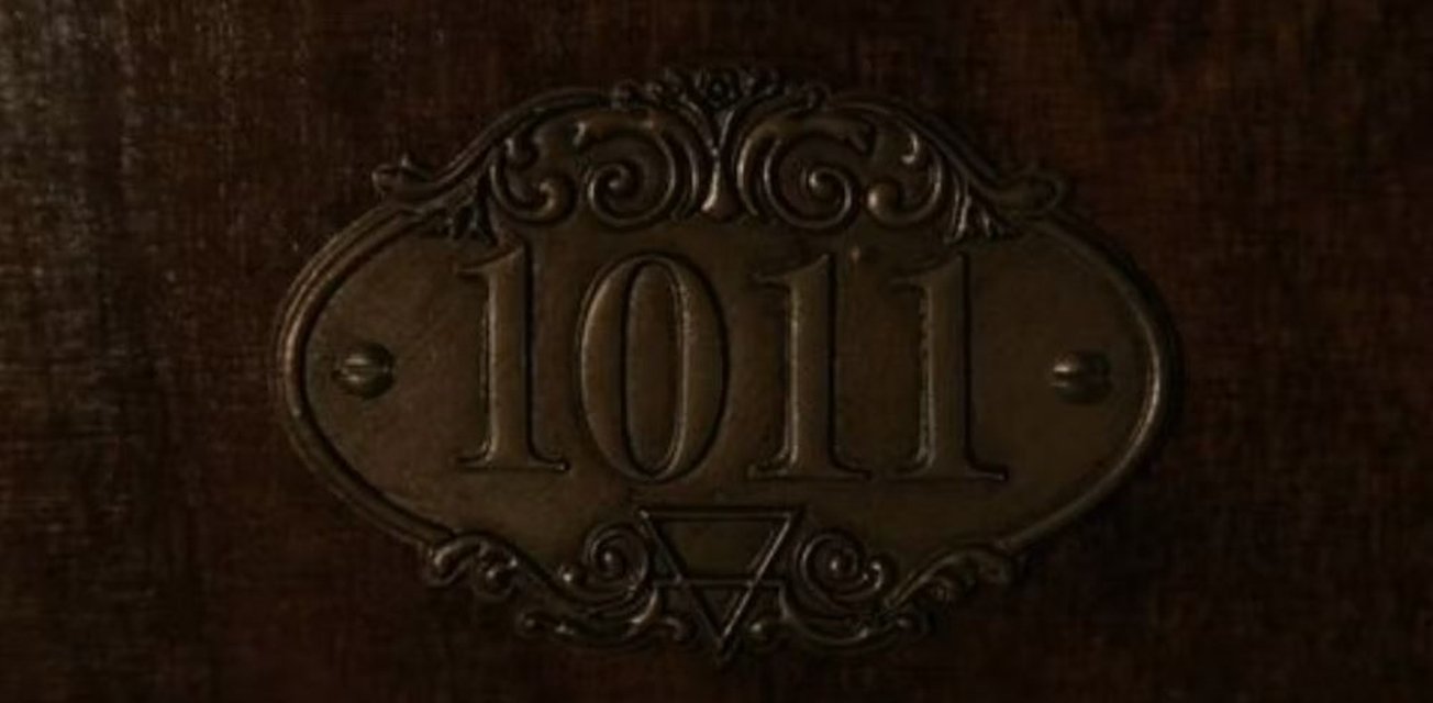 1011 é o número do quarto de Maura: a arquiteta de uma das camadas da simulação.