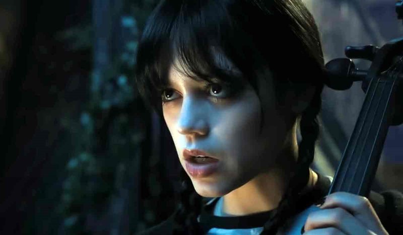Parece que a garota mais trevosa das séries chegou para ficar e terá vida longa na Netflix.