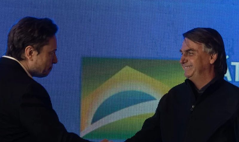 Durante o encontro, Jair Bolsonaro chamou Elon Musk de "mito da liberdade".