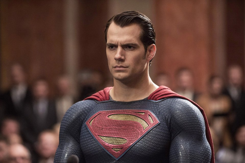 AMÉM! Novo filme do Superman com Henry Cavill está em desenvolvimento -  POPline