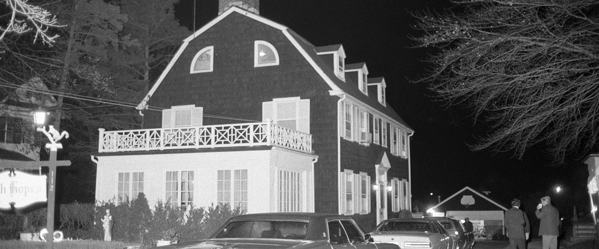 A casa real que inspirou o cenário do filme Terror em Amityville, de 1979.