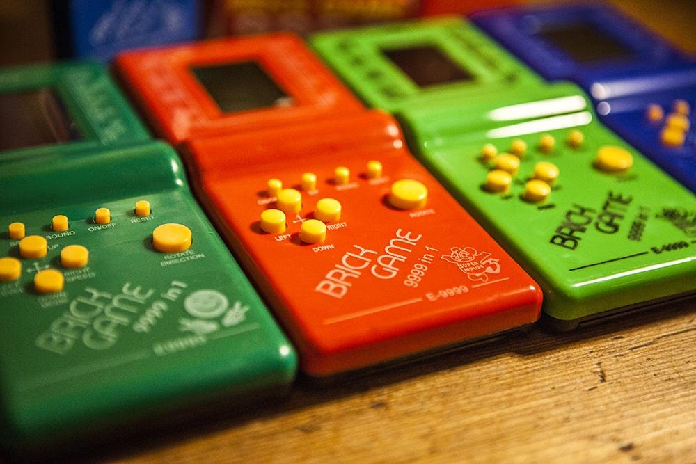 De Brick Game à Tamagotchi – por trás dos presentes nos anos 90