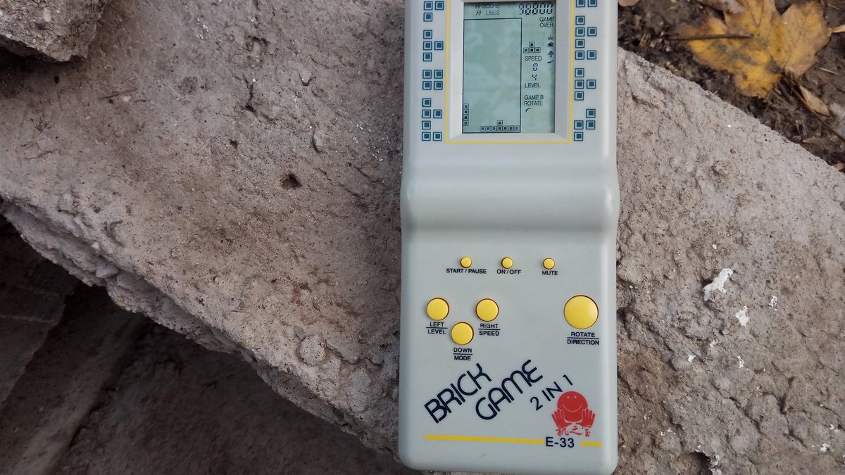 De Brick Game à Tamagotchi – por trás dos presentes nos anos 90