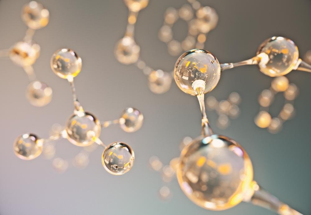As primeiras moléculas triatômicas ultrafrias produzidas foram: sódio-potássio e hidróxido de sódio.